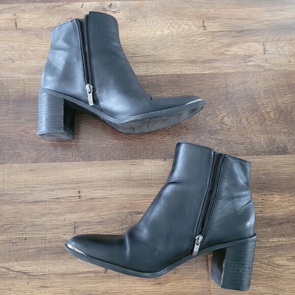 Franco Sarto Bette Women's Black Chelsea Boots Size 9.5M Ankle Booties Chic - Picture 13 of 16